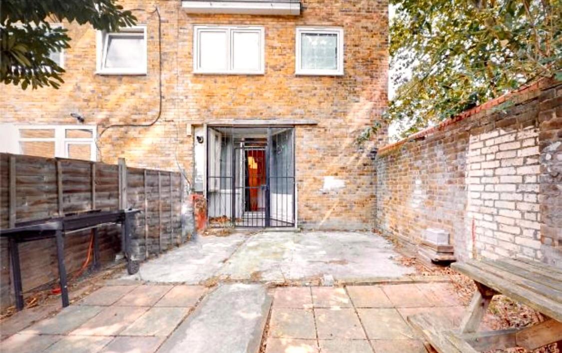 East London Bethnal Green Hotel Exterior photo